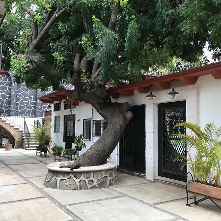 Villa Familiar El Ciruelo Куэрнавака Экстерьер фото